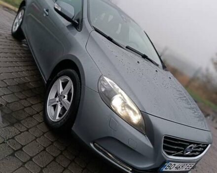 Сірий Вольво V40, об'ємом двигуна 1.56 л та пробігом 218 тис. км за 12999 $, фото 1 на Automoto.ua