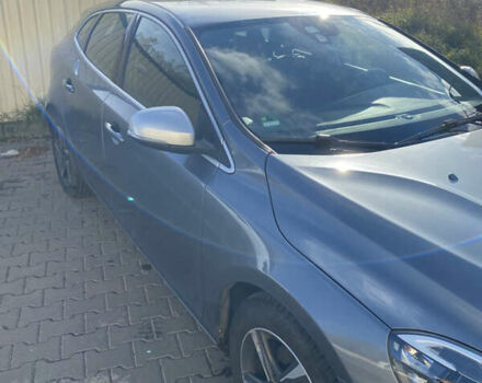 Серый Вольво В40, объемом двигателя 1.97 л и пробегом 230 тыс. км за 15000 $, фото 10 на Automoto.ua