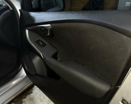 Серый Вольво В40, объемом двигателя 1.56 л и пробегом 195 тыс. км за 11000 $, фото 12 на Automoto.ua