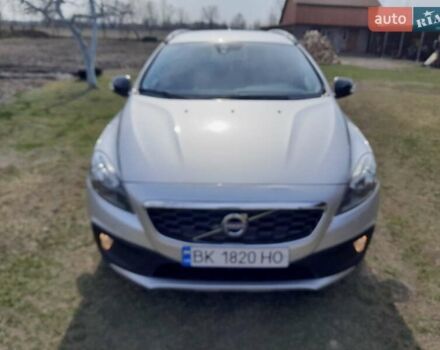 Сірий Вольво V40, об'ємом двигуна 1.56 л та пробігом 223 тис. км за 13500 $, фото 1 на Automoto.ua