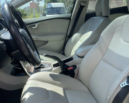 Сірий Вольво V40, об'ємом двигуна 1.98 л та пробігом 95 тис. км за 17700 $, фото 16 на Automoto.ua