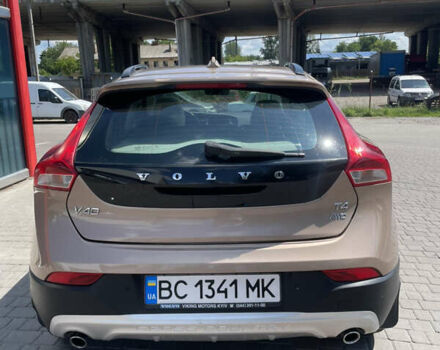 Сірий Вольво V40, об'ємом двигуна 1.98 л та пробігом 95 тис. км за 17700 $, фото 2 на Automoto.ua