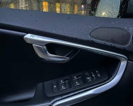 Серый Вольво В40, объемом двигателя 1.98 л и пробегом 265 тыс. км за 10500 $, фото 5 на Automoto.ua