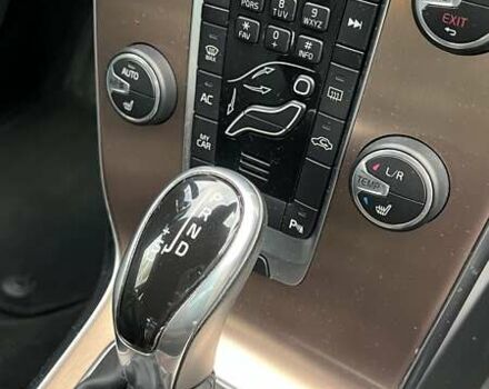 Сірий Вольво V40, об'ємом двигуна 1.56 л та пробігом 105 тис. км за 21000 $, фото 5 на Automoto.ua