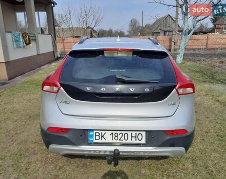 Сірий Вольво V40, об'ємом двигуна 1.56 л та пробігом 223 тис. км за 13500 $, фото 5 на Automoto.ua