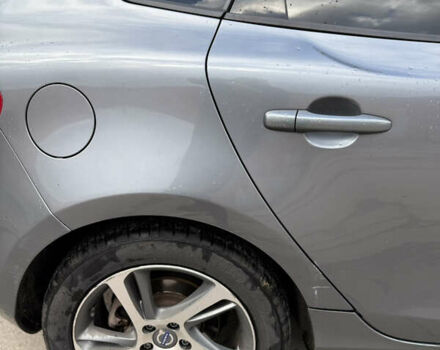 Сірий Вольво V40, об'ємом двигуна 2 л та пробігом 175 тис. км за 11500 $, фото 7 на Automoto.ua