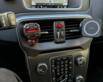 Сірий Вольво V40, об'ємом двигуна 2 л та пробігом 175 тис. км за 11500 $, фото 11 на Automoto.ua