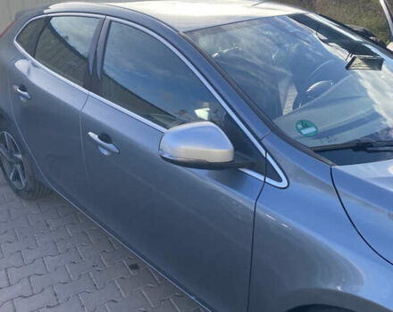 Серый Вольво В40, объемом двигателя 1.97 л и пробегом 230 тыс. км за 15000 $, фото 12 на Automoto.ua