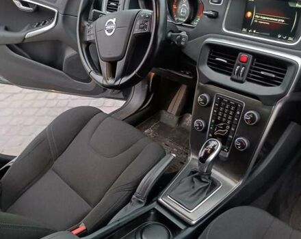 Сірий Вольво V40, об'ємом двигуна 1.56 л та пробігом 218 тис. км за 12999 $, фото 20 на Automoto.ua