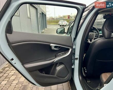 Серый Вольво В40, объемом двигателя 2 л и пробегом 135 тыс. км за 17900 $, фото 23 на Automoto.ua