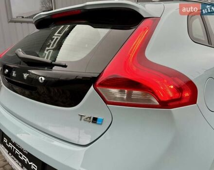 Серый Вольво В40, объемом двигателя 2 л и пробегом 135 тыс. км за 17900 $, фото 32 на Automoto.ua