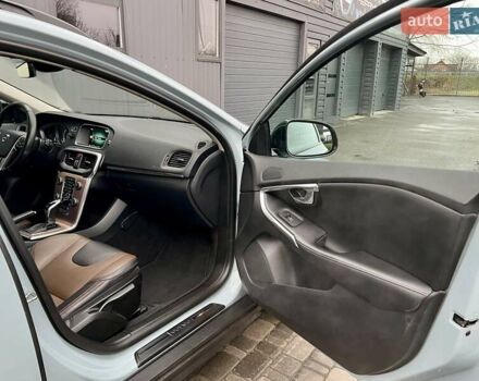 Серый Вольво В40, объемом двигателя 2 л и пробегом 135 тыс. км за 17900 $, фото 38 на Automoto.ua