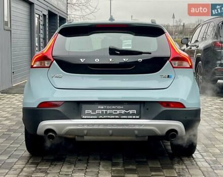 Серый Вольво В40, объемом двигателя 2 л и пробегом 135 тыс. км за 17900 $, фото 7 на Automoto.ua