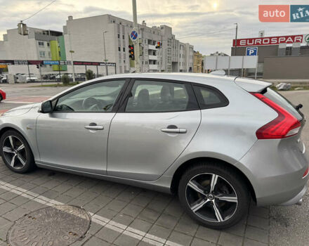 Сірий Вольво V40, об'ємом двигуна 1.97 л та пробігом 210 тис. км за 9923 $, фото 10 на Automoto.ua