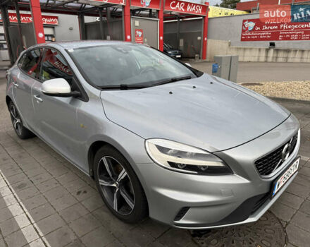 Сірий Вольво V40, об'ємом двигуна 1.97 л та пробігом 210 тис. км за 9923 $, фото 2 на Automoto.ua