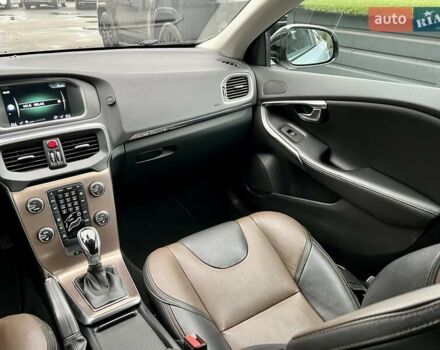 Серый Вольво В40, объемом двигателя 2 л и пробегом 135 тыс. км за 17900 $, фото 55 на Automoto.ua