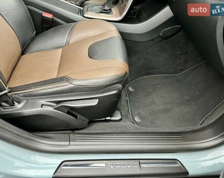 Серый Вольво В40, объемом двигателя 2 л и пробегом 135 тыс. км за 17900 $, фото 40 на Automoto.ua