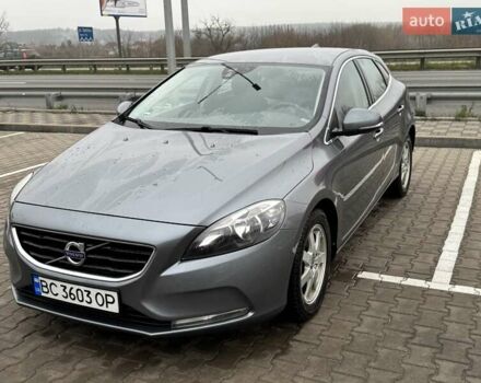 Сірий Вольво V40, об'ємом двигуна 1.97 л та пробігом 218 тис. км за 14100 $, фото 3 на Automoto.ua