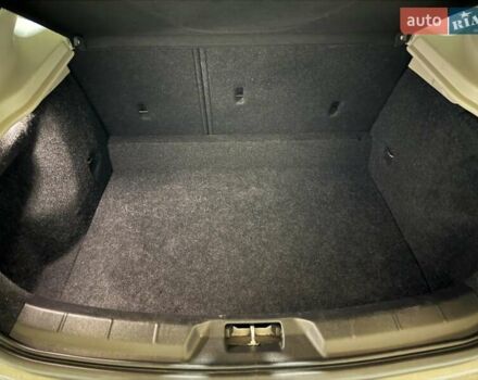 Сірий Вольво V40, об'ємом двигуна 1.97 л та пробігом 218 тис. км за 14100 $, фото 23 на Automoto.ua