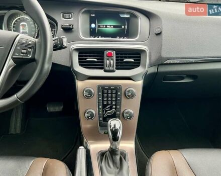 Серый Вольво В40, объемом двигателя 2 л и пробегом 135 тыс. км за 17900 $, фото 52 на Automoto.ua