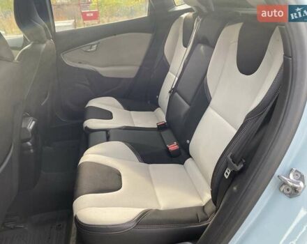 Вольво V40 2017 у Миколаєві на Automoto.ua Сірий Вольво V40, об'ємом двигуна 2 л та пробігом 106 тис. км за 17500 $, фото 27 на Automoto.ua