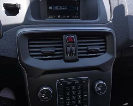 Вольво V40 2017 у Миколаєві на Automoto.ua Сірий Вольво V40, об'ємом двигуна 1.97 л та пробігом 106 тис. км за 17000 $, фото 4 на Automoto.ua