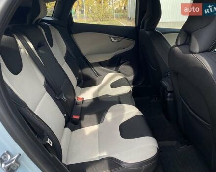 Вольво V40 2017 у Миколаєві на Automoto.ua Сірий Вольво V40, об'ємом двигуна 2 л та пробігом 106 тис. км за 17500 $, фото 28 на Automoto.ua
