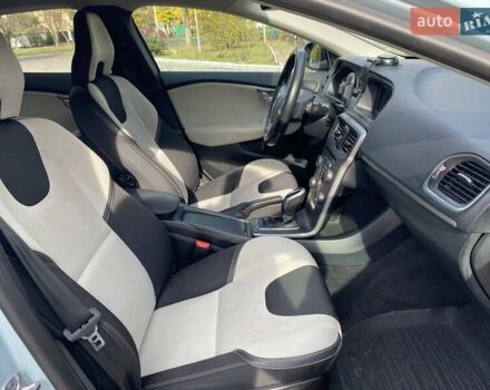 Вольво V40 2017 у Миколаєві на Automoto.ua Сірий Вольво V40, об'ємом двигуна 2 л та пробігом 106 тис. км за 17500 $, фото 29 на Automoto.ua