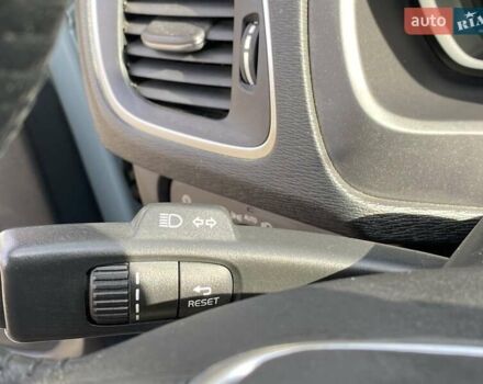 Вольво V40 2017 у Миколаєві на Automoto.ua Сірий Вольво V40, об'ємом двигуна 2 л та пробігом 106 тис. км за 17500 $, фото 43 на Automoto.ua