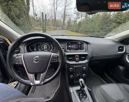 Серый Вольво В40, объемом двигателя 1.98 л и пробегом 192 тыс. км за 16300 $, фото 6 на Automoto.ua