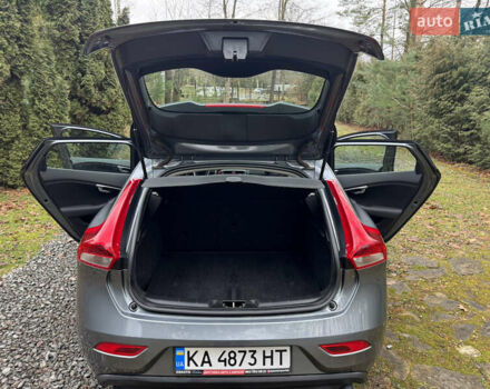 Серый Вольво В40, объемом двигателя 1.98 л и пробегом 192 тыс. км за 16300 $, фото 12 на Automoto.ua