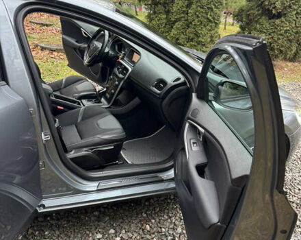 Серый Вольво В40, объемом двигателя 1.98 л и пробегом 192 тыс. км за 16300 $, фото 8 на Automoto.ua