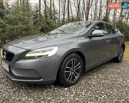 Серый Вольво В40, объемом двигателя 1.98 л и пробегом 192 тыс. км за 16300 $, фото 1 на Automoto.ua