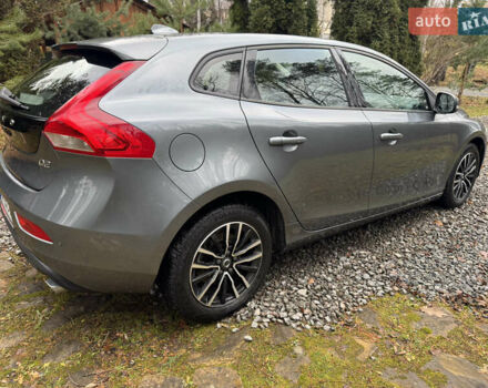 Серый Вольво В40, объемом двигателя 1.98 л и пробегом 192 тыс. км за 16300 $, фото 3 на Automoto.ua