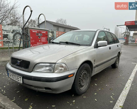 Серый Вольво В40, объемом двигателя 1.87 л и пробегом 331 тыс. км за 2500 $, фото 1 на Automoto.ua