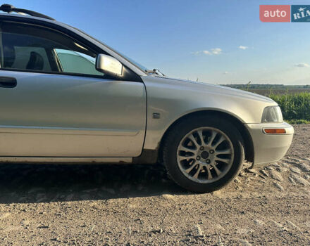 Сірий Вольво V40, об'ємом двигуна 1.87 л та пробігом 370 тис. км за 3000 $, фото 8 на Automoto.ua