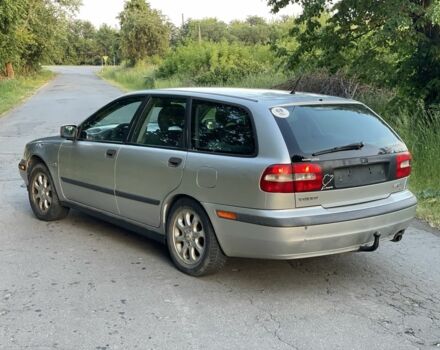 Сірий Вольво V40, об'ємом двигуна 1.8 л та пробігом 399 тис. км за 2850 $, фото 3 на Automoto.ua