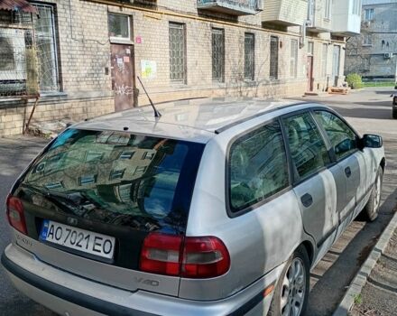Сірий Вольво V40, об'ємом двигуна 1.8 л та пробігом 350 тис. км за 3200 $, фото 3 на Automoto.ua