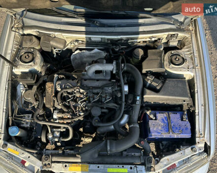 Сірий Вольво V40, об'ємом двигуна 1.87 л та пробігом 370 тис. км за 3000 $, фото 7 на Automoto.ua