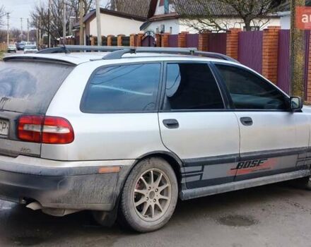 Серый Вольво В40, объемом двигателя 1.9 л и пробегом 430 тыс. км за 2998 $, фото 4 на Automoto.ua