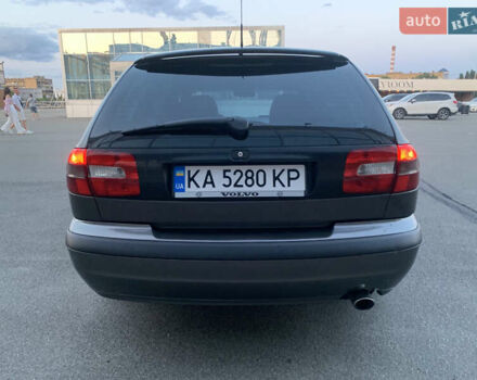 Серый Вольво В40, объемом двигателя 1.8 л и пробегом 260 тыс. км за 5800 $, фото 7 на Automoto.ua