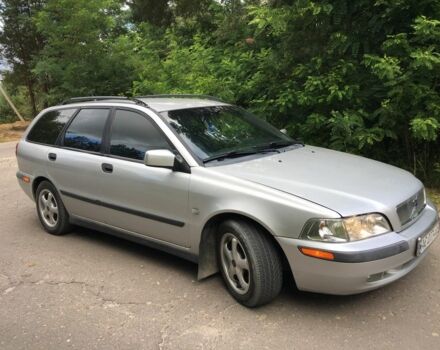 Сірий Вольво V40, об'ємом двигуна 1.9 л та пробігом 280 тис. км за 3450 $, фото 1 на Automoto.ua
