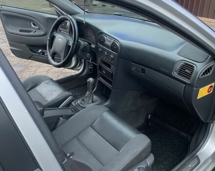 Серый Вольво В40, объемом двигателя 1.9 л и пробегом 300 тыс. км за 2300 $, фото 13 на Automoto.ua