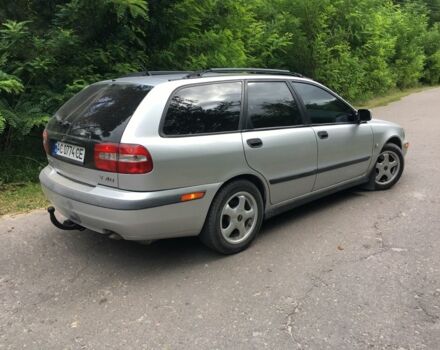 Сірий Вольво V40, об'ємом двигуна 1.9 л та пробігом 280 тис. км за 3450 $, фото 3 на Automoto.ua