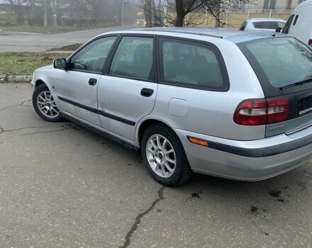 Серый Вольво В40, объемом двигателя 1.9 л и пробегом 300 тыс. км за 2300 $, фото 2 на Automoto.ua