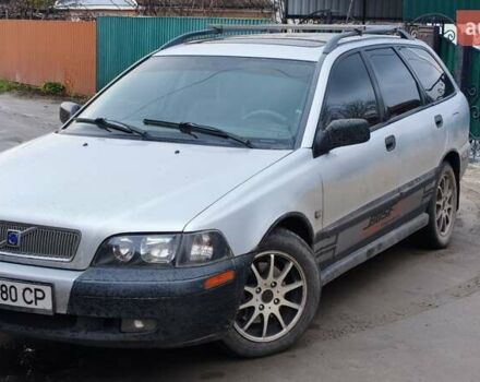 Серый Вольво В40, объемом двигателя 1.9 л и пробегом 430 тыс. км за 2998 $, фото 1 на Automoto.ua