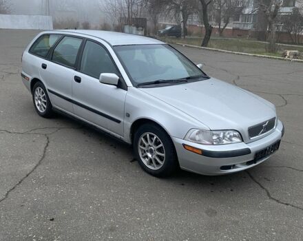 Серый Вольво В40, объемом двигателя 1.9 л и пробегом 300 тыс. км за 2300 $, фото 6 на Automoto.ua