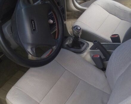 Сірий Вольво V40, об'ємом двигуна 0 л та пробігом 368 тис. км за 2600 $, фото 1 на Automoto.ua