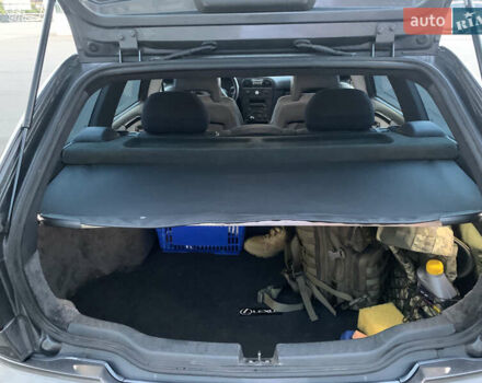 Серый Вольво В40, объемом двигателя 1.8 л и пробегом 260 тыс. км за 4999 $, фото 12 на Automoto.ua