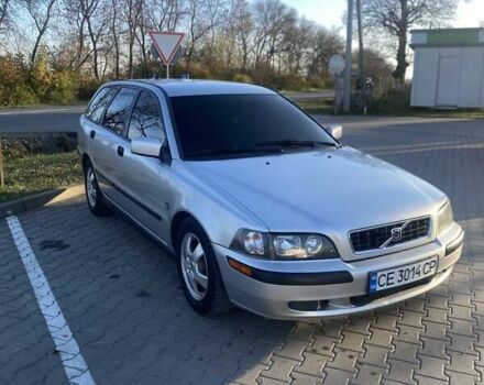 Серый Вольво В40, объемом двигателя 1.9 л и пробегом 300 тыс. км за 4600 $, фото 1 на Automoto.ua